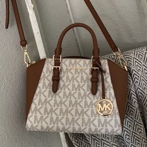 Michael Kors Crossbody